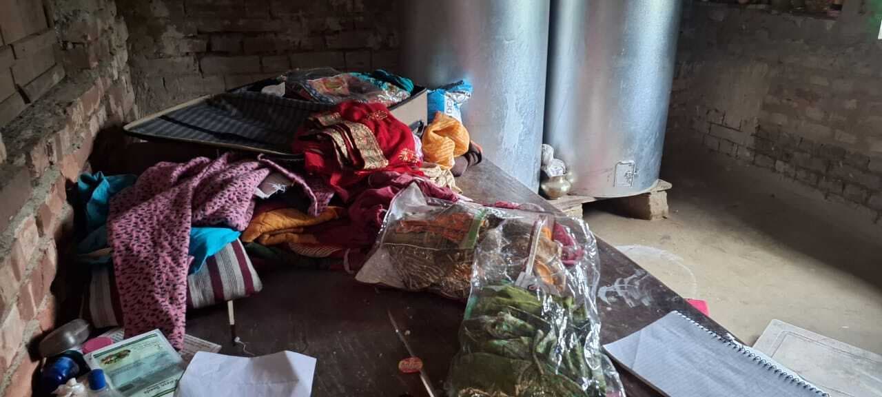 Madhubani News : अरेर में चार घरों से जेवरात व नकद चोरी