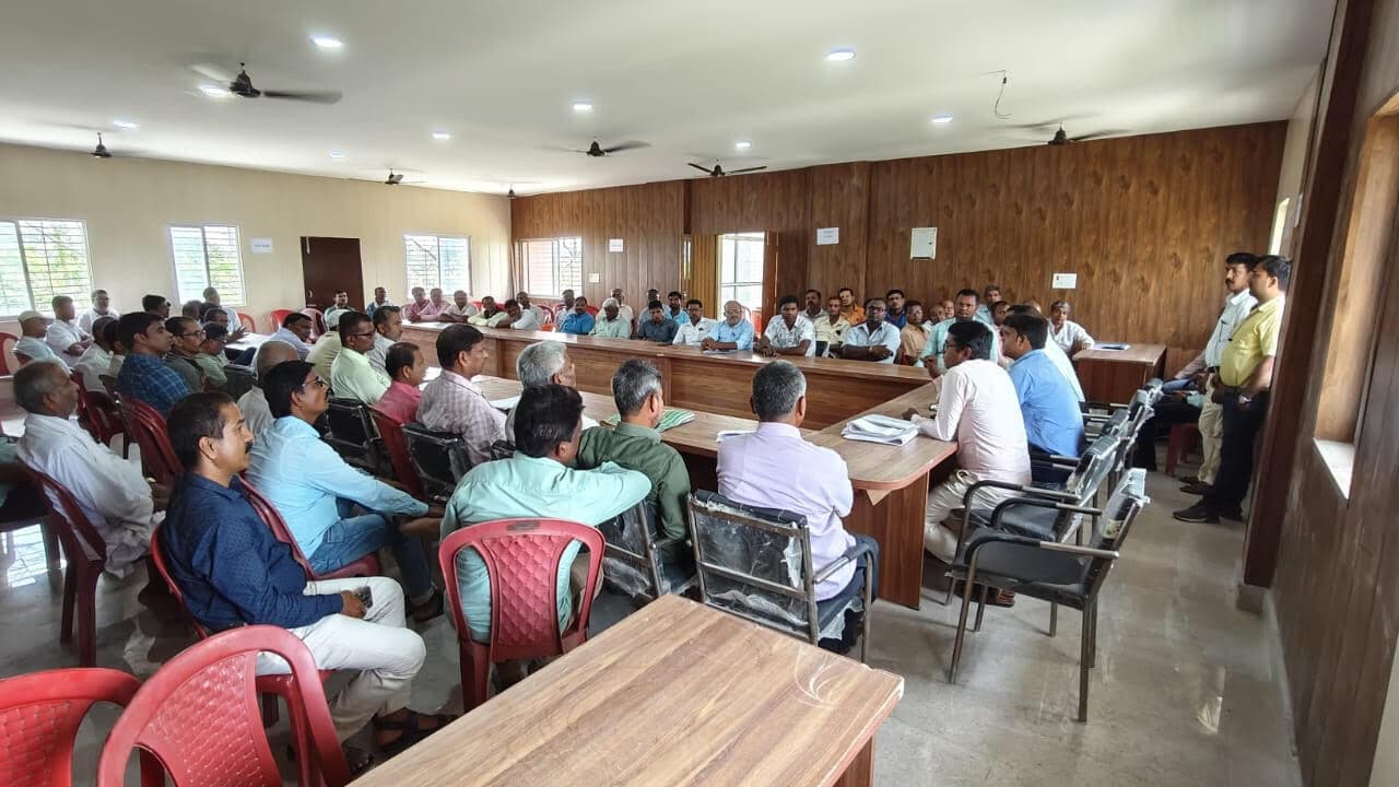 Madhubani News : बीएलओ को दिया गया प्रशिक्षण