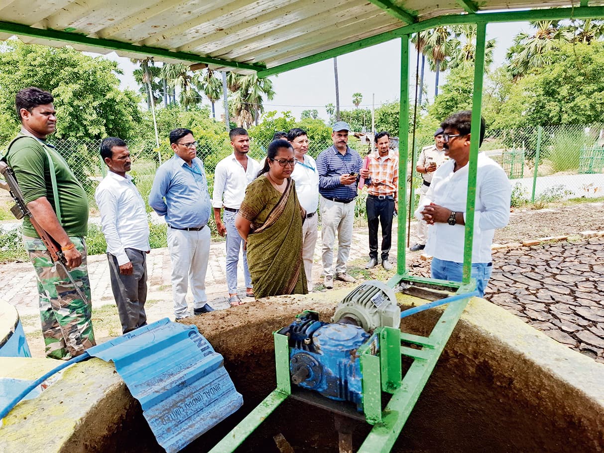 Gaya News : मनरेगा आयुक्त ने बतसपुर गांव को बताया आदर्श मॉडल