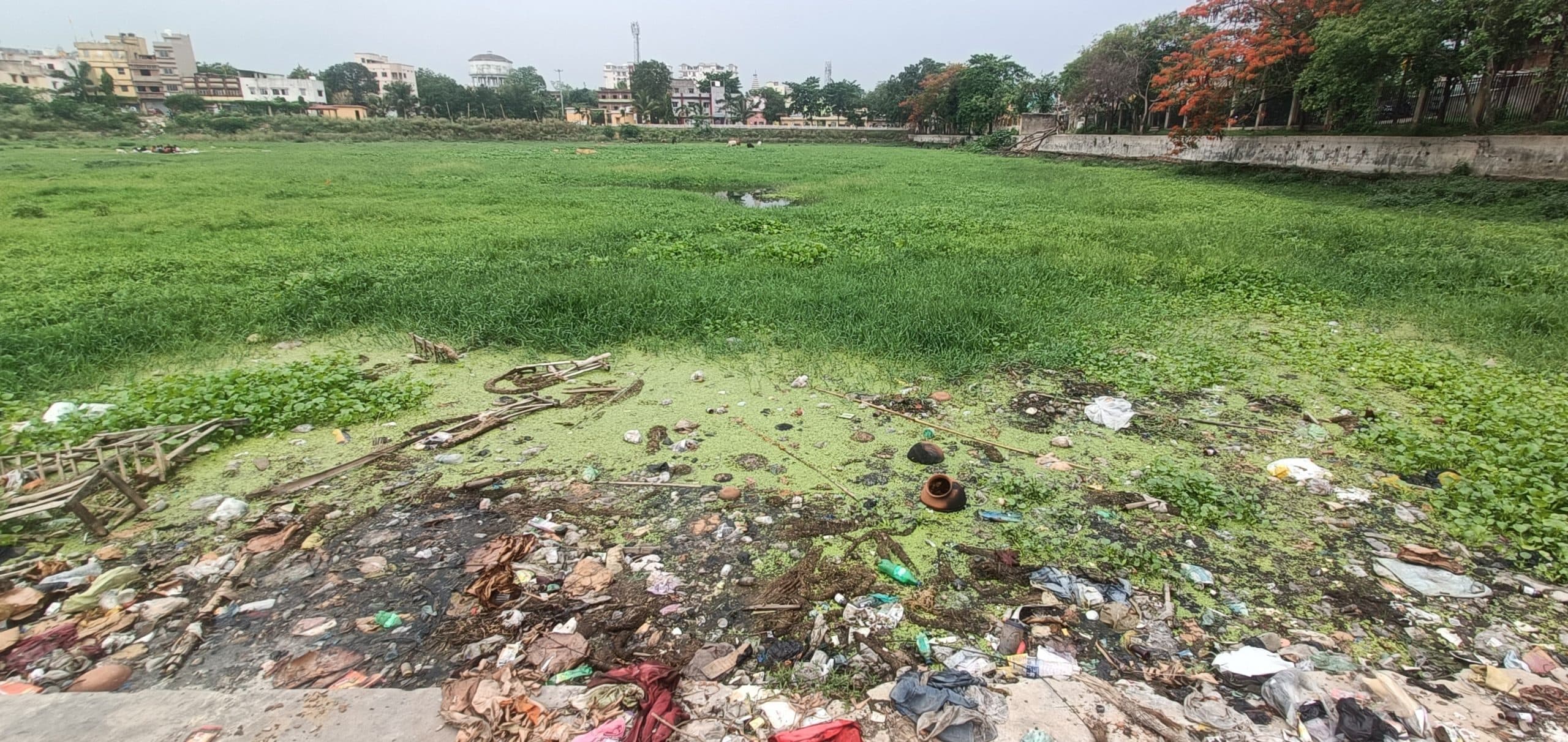 Bokaro News : ढाई वर्ष में भी सोलागीडीह तालाब व भोलूर बांध का नहीं हो सका जीर्णोद्धार