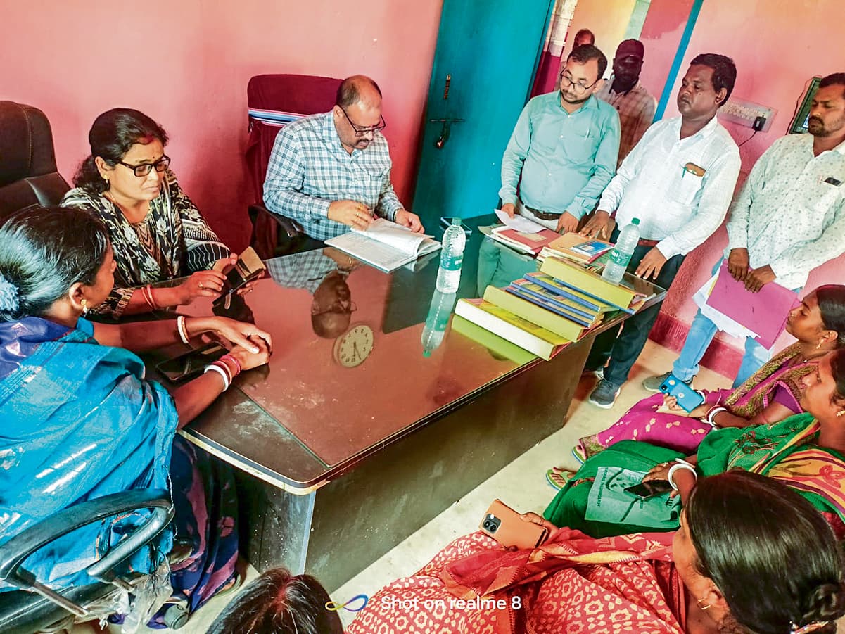 East Singhbhum News : छह वर्ष तक के बच्चों के नाम आंगनबाड़ी बाल पंजी में लिखें