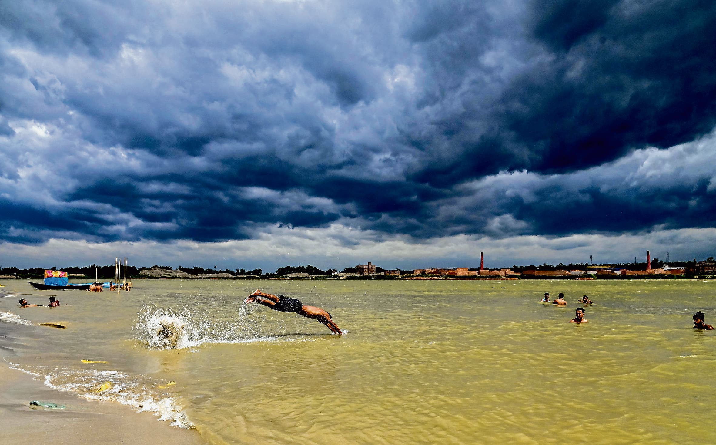 आंधी-तूफान के साथ भारी बारिश का अलर्ट