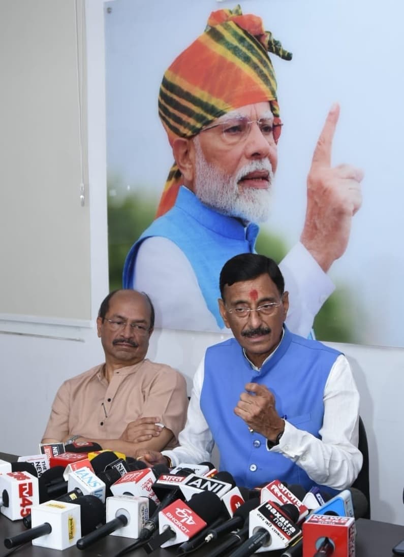 Ranchi News : पावर कट और चालान काटे जाने से जनता परेशान : संजय सेठ