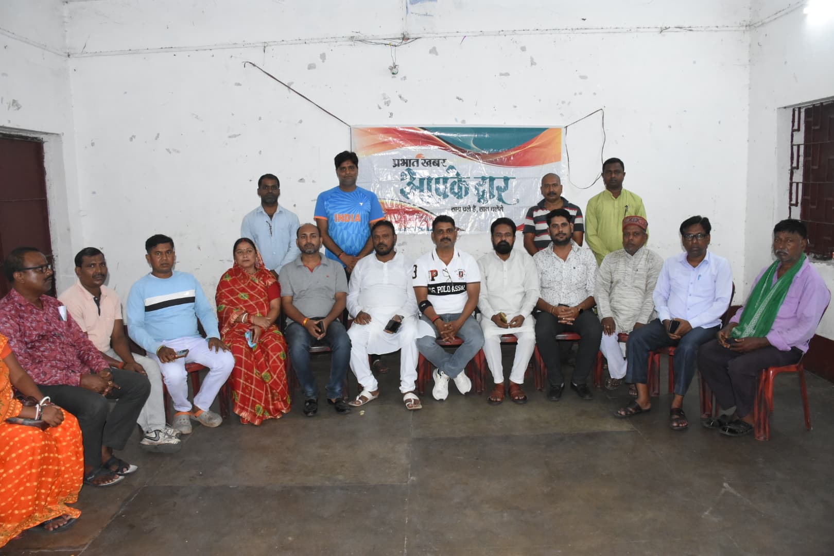 Dhanbad News : प्रभात खबर आपके द्वार में लोगों ने कहा - गली-मुहल्लों में पसरी है गंदगी, कोयले के प्रदूषण से जीना हुआ मुहाल