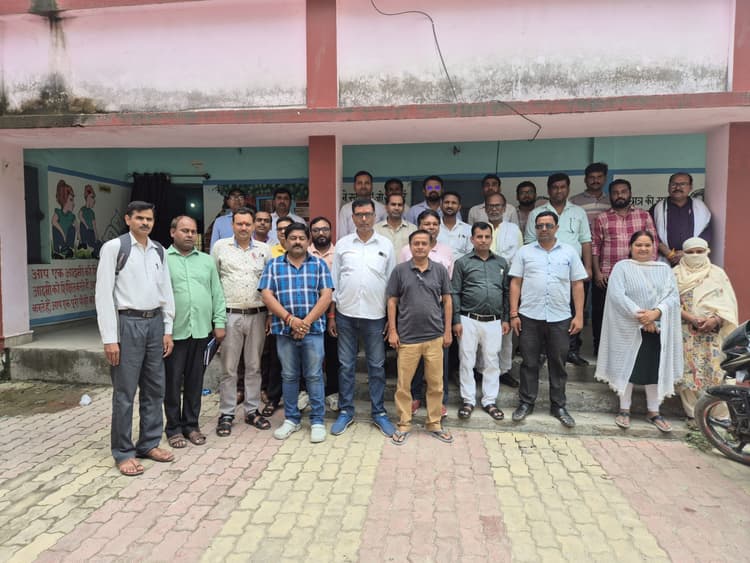 गोपालगंज में प्रधान शिक्षक अभ्यर्थियों की बैठक, पदस्थापन में तेजी की उठी मांग