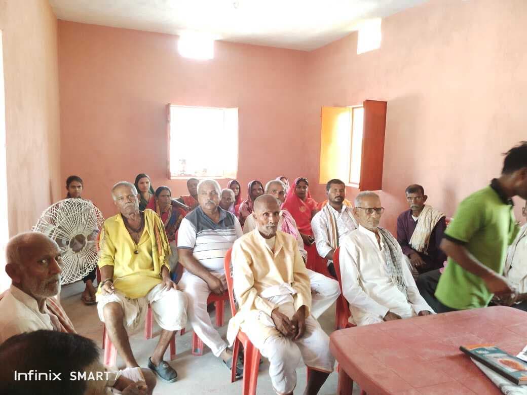 हकाम के लोगों को कल्याणकारी योजनाओं की दी गयी जानकारी, जिला विधिक सेवा प्राधिकार की ओर से जागरूकता कार्यक्रम का आयोजन