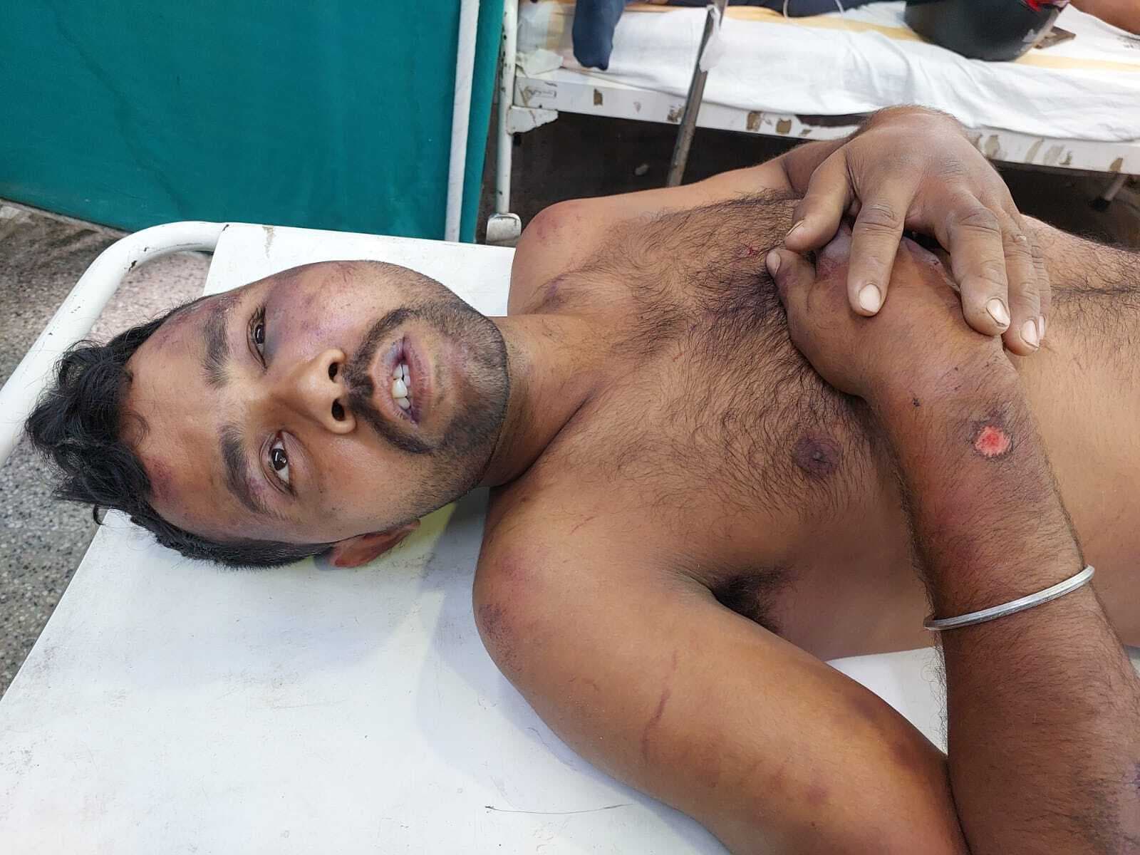 घर में घुसकर युवती से छेड़खानी का प्रयास, ग्रामीणों ने की युवक की धुनाई