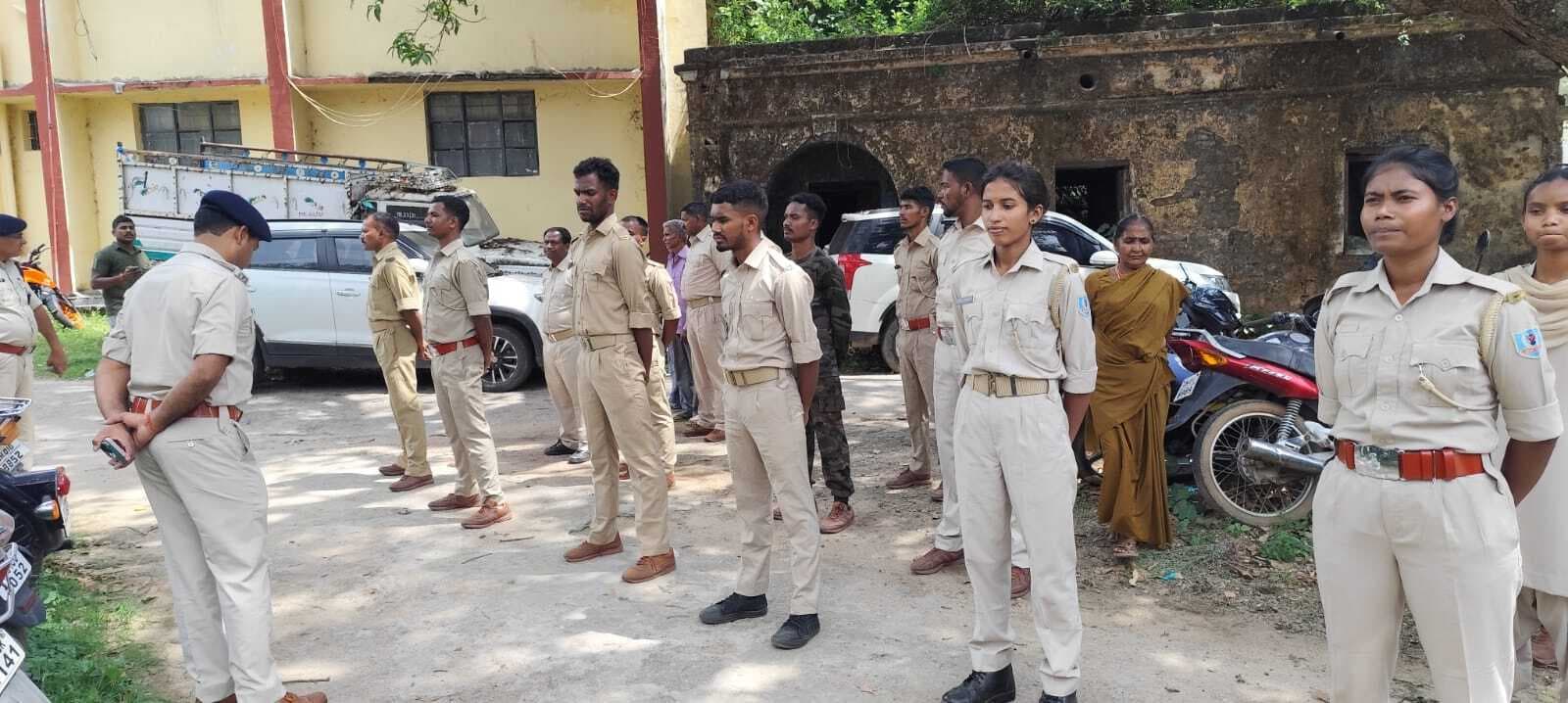 पुलिस और जनता के बीच चौकीदार एक सेतु हैं : एसडीपीओ