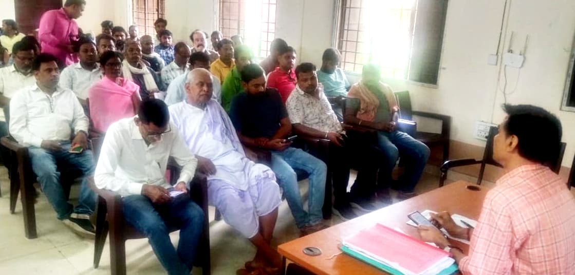 26 से 28 मई तक आयुष्मान कार्ड बनाने के लिए बीडीओ ने की बैठक