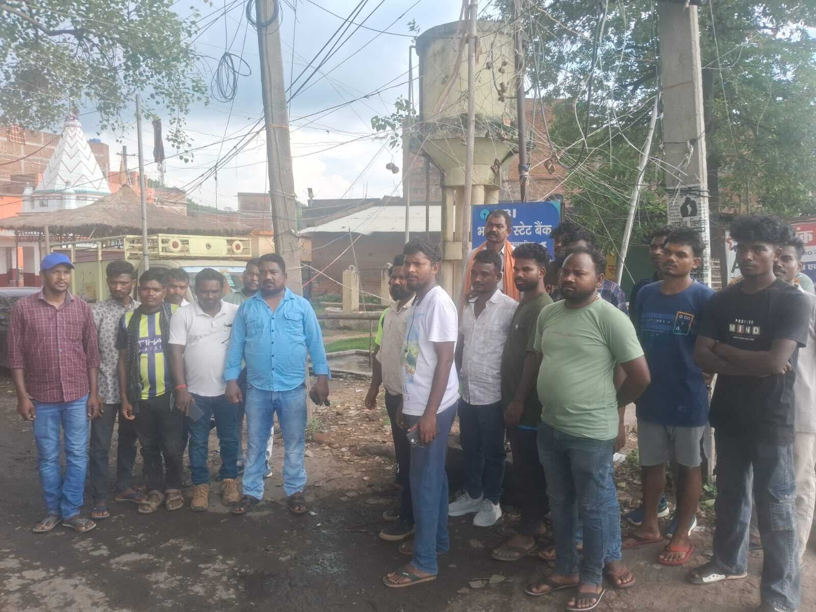 ललमटिया में चाकू का भय दिखाकर युवती के साथ गैंगरेप