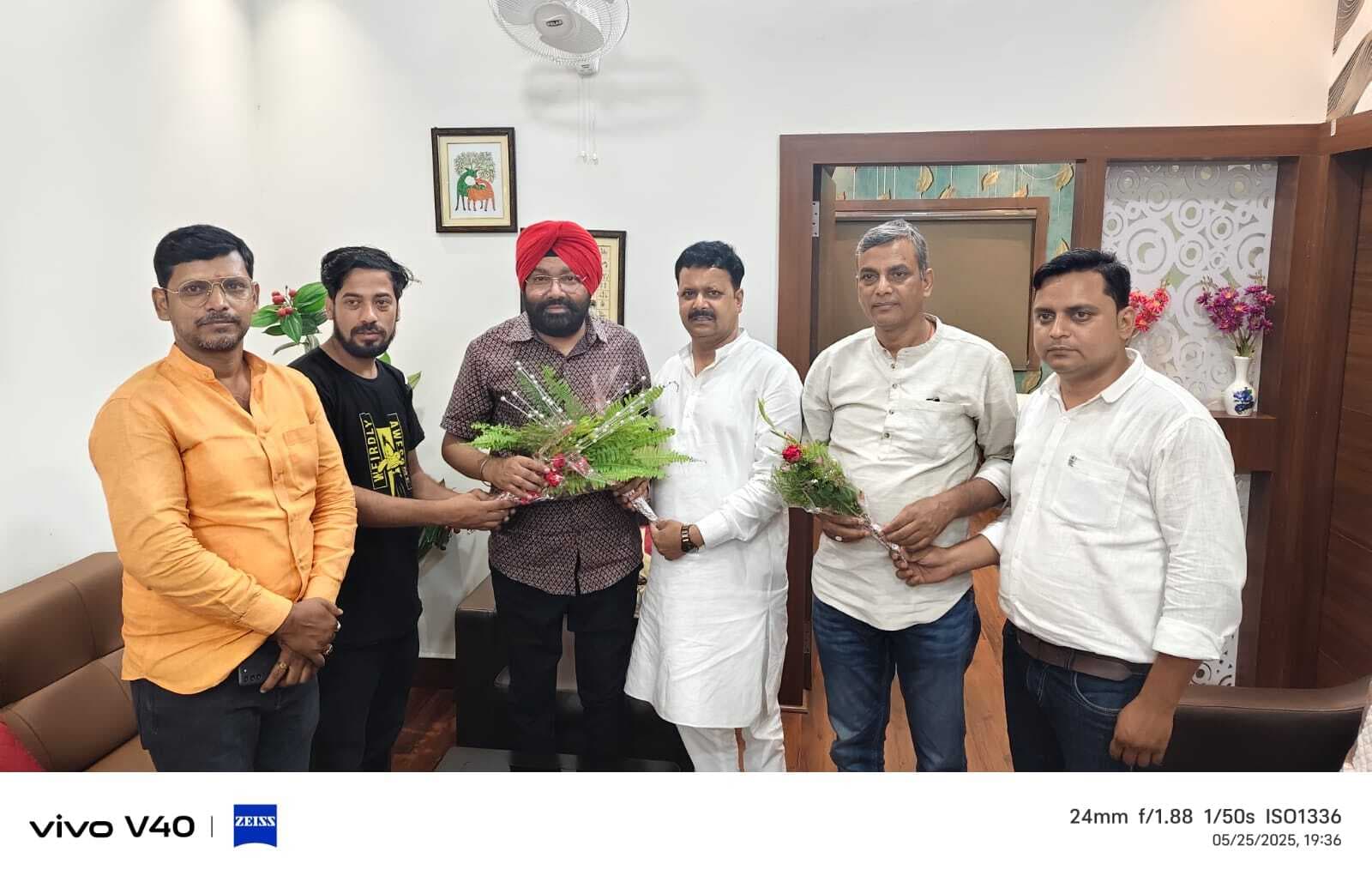 Giridih News: अल्पसंख्यक आयोग उपाध्यक्ष पहुंचे गिरिडीह, स्वागत