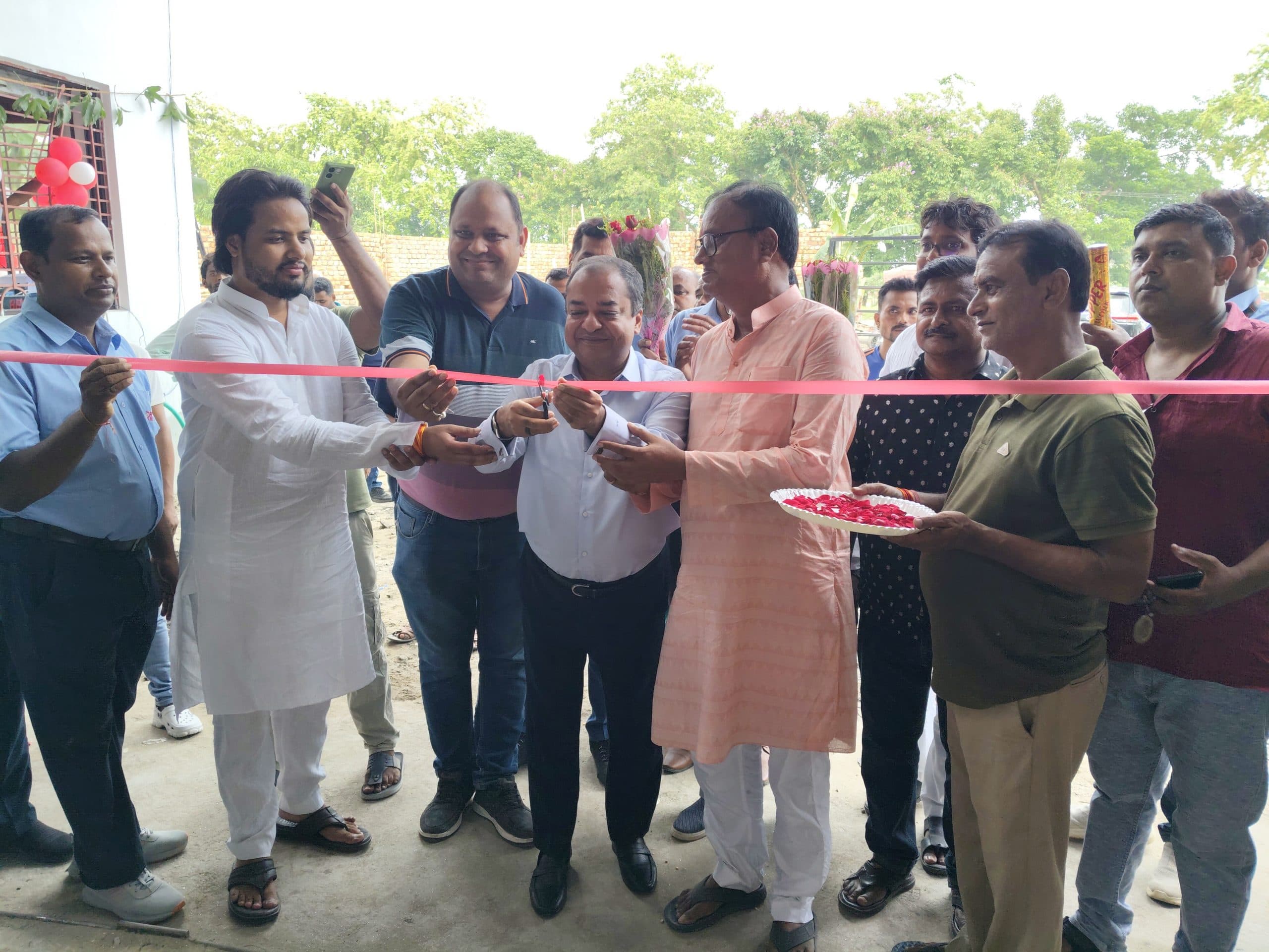 रामपुर में जयसवाल वेयर हाउस का शुभारंभ