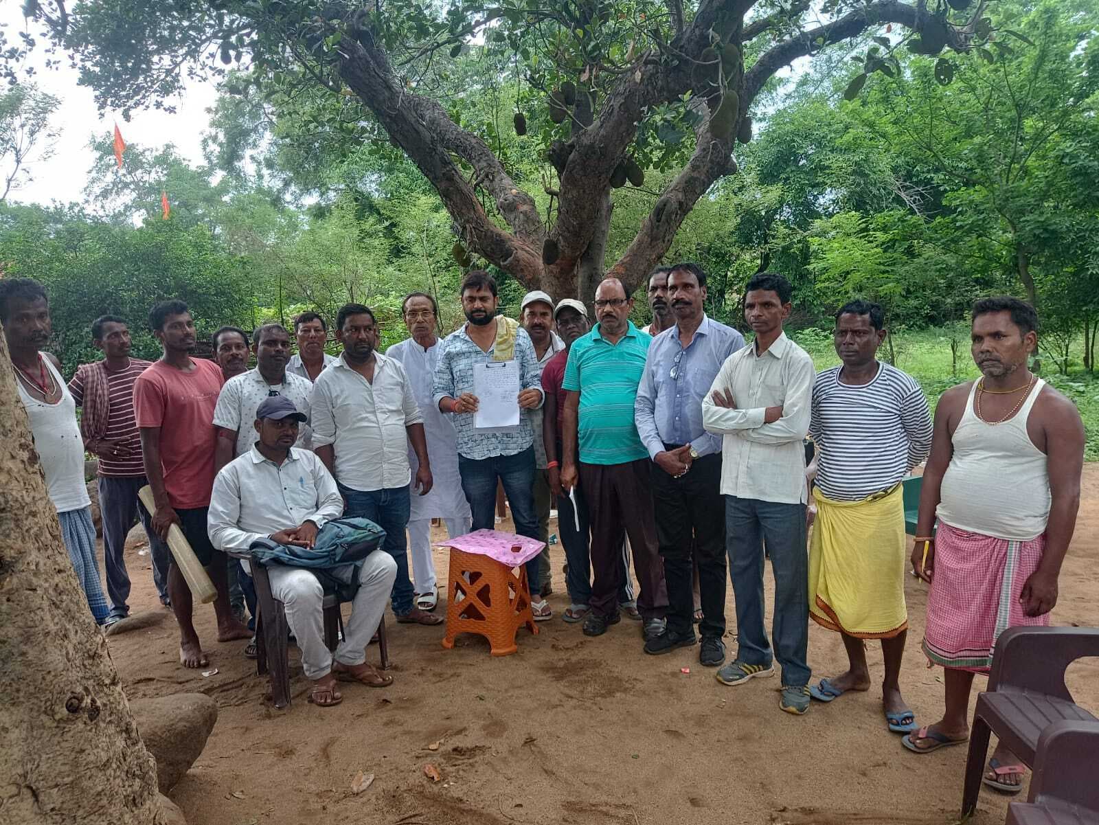 Dhanbad News: 25 वर्षों से चल रहा जमीन विवाद पंचायती में सुलझा