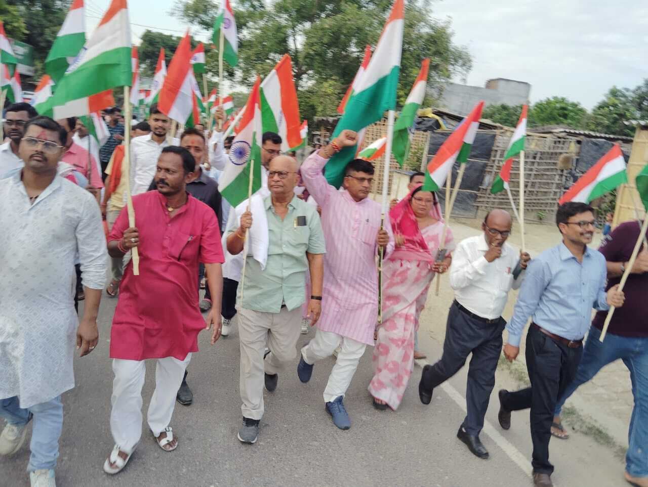 Samastipur News:तिरंगा यात्रा निकाल भाजपाइयों ने किया शौर्य को सलाम