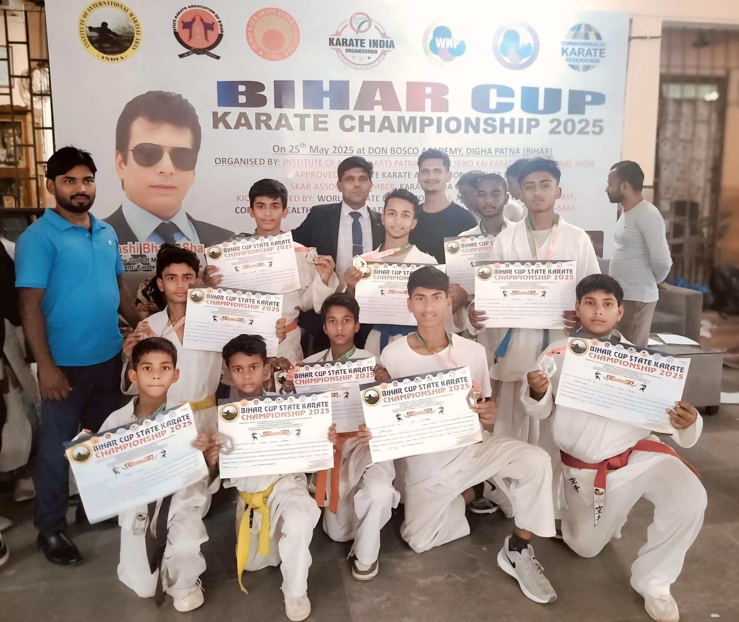 राज्यस्तरीय कराटे प्रतियोगिता में गोपालगंज के खिलाड़ियों का जलवा, झटके 10 पदक