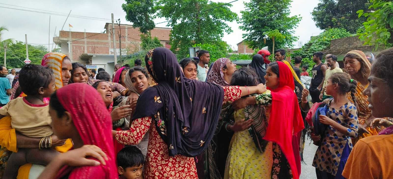 स्कूल जा रहे बच्चे को कार ने रौंदा, माैके पर हुई मौत