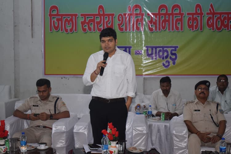 अफवाह फैलाने व शांति व्यवस्था भंग करने वालों पर होगी कार्रवाई: डीसी