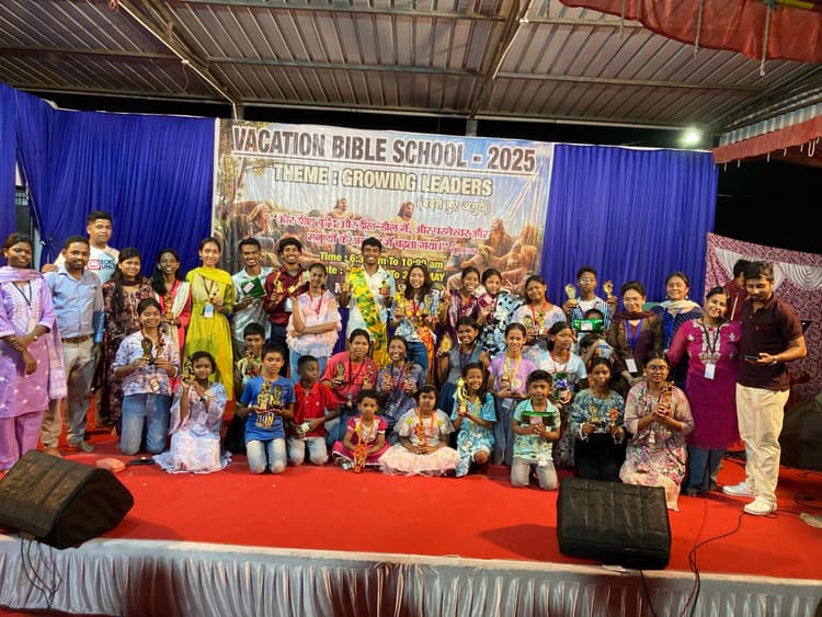 ranchi news : बच्चे संडे स्कूल आयें, ताकि अच्छी संगति पा सकें : बिशप निस्तार कुजूर