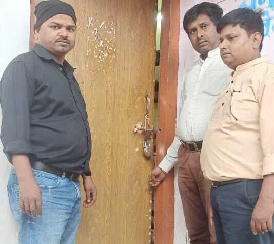 आरटीपीएस काउंटर से बैट्री की चोरी