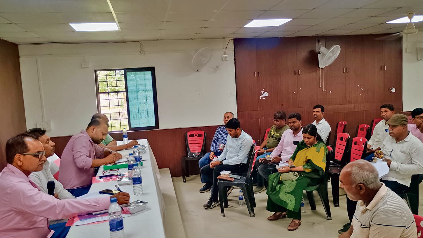 Saran News : परसा में बीस सूत्री समिति की बैठक में की गयी योजनाओं की समीक्षा