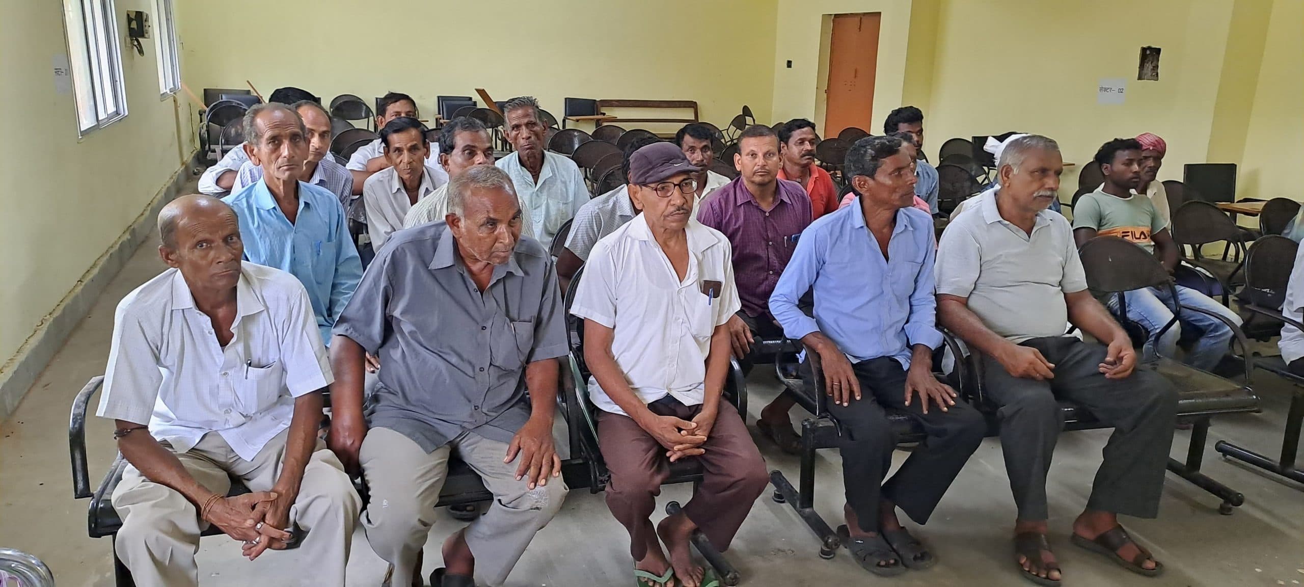 नौ प्रधानी मौजा में ग्राम प्रधानों के रिक्त पदों पर हुई चर्चा