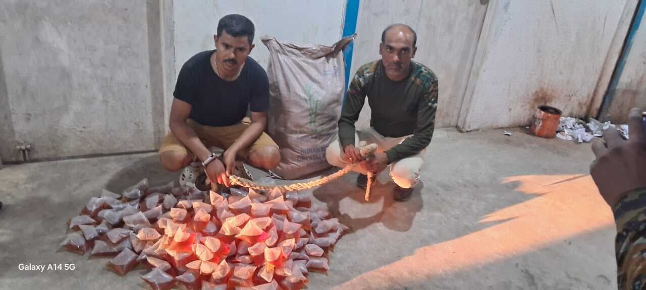 शराब के साथ आधा दर्जन गिरफ्तार