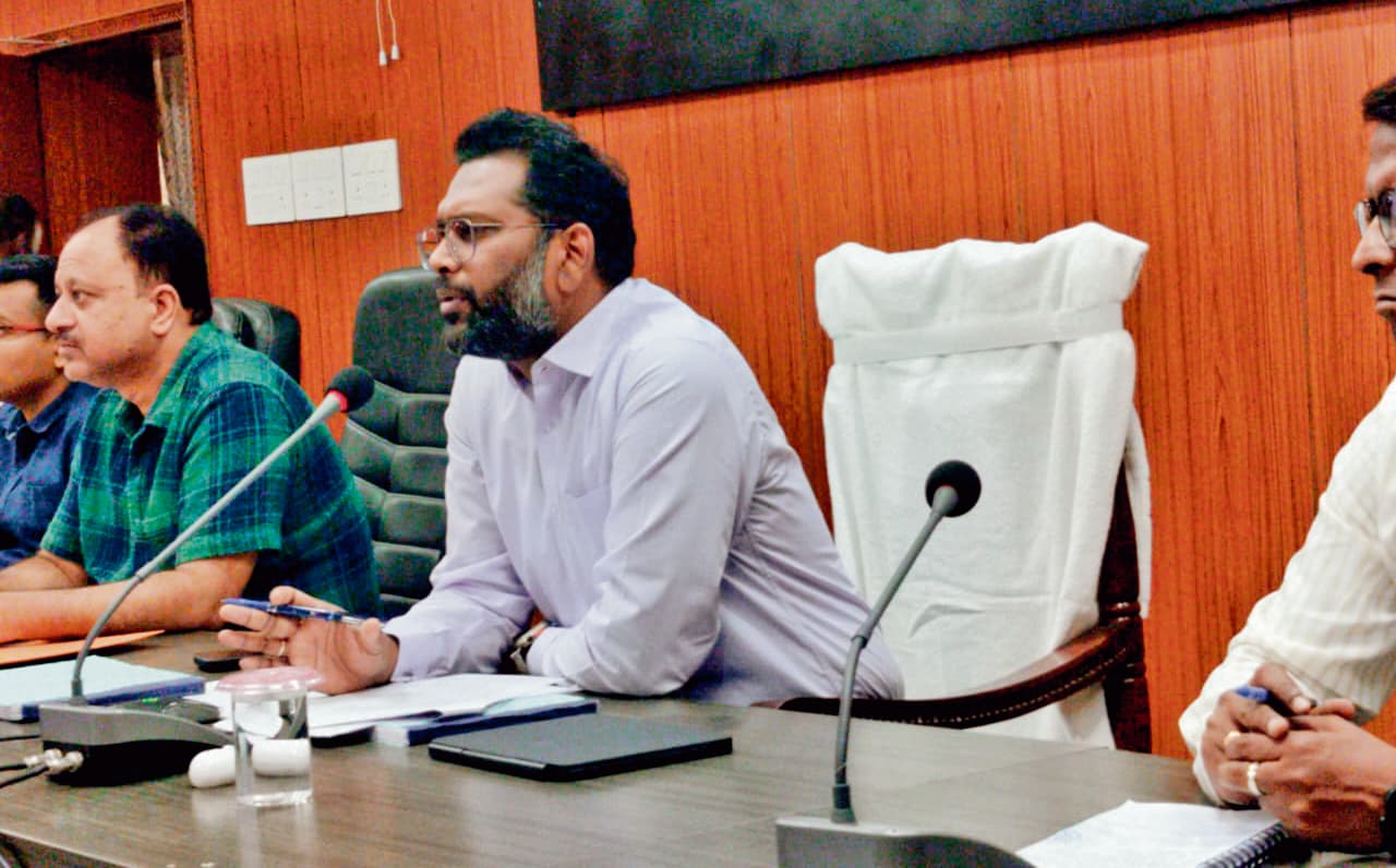 Gopalganj News : चनावे जेल से निकलने वाले पानी से फसलों की हो रही बर्बादी की जांच करेगी टीम