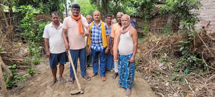 रास्ता विवाद का सरपंच ने कराया सुलह