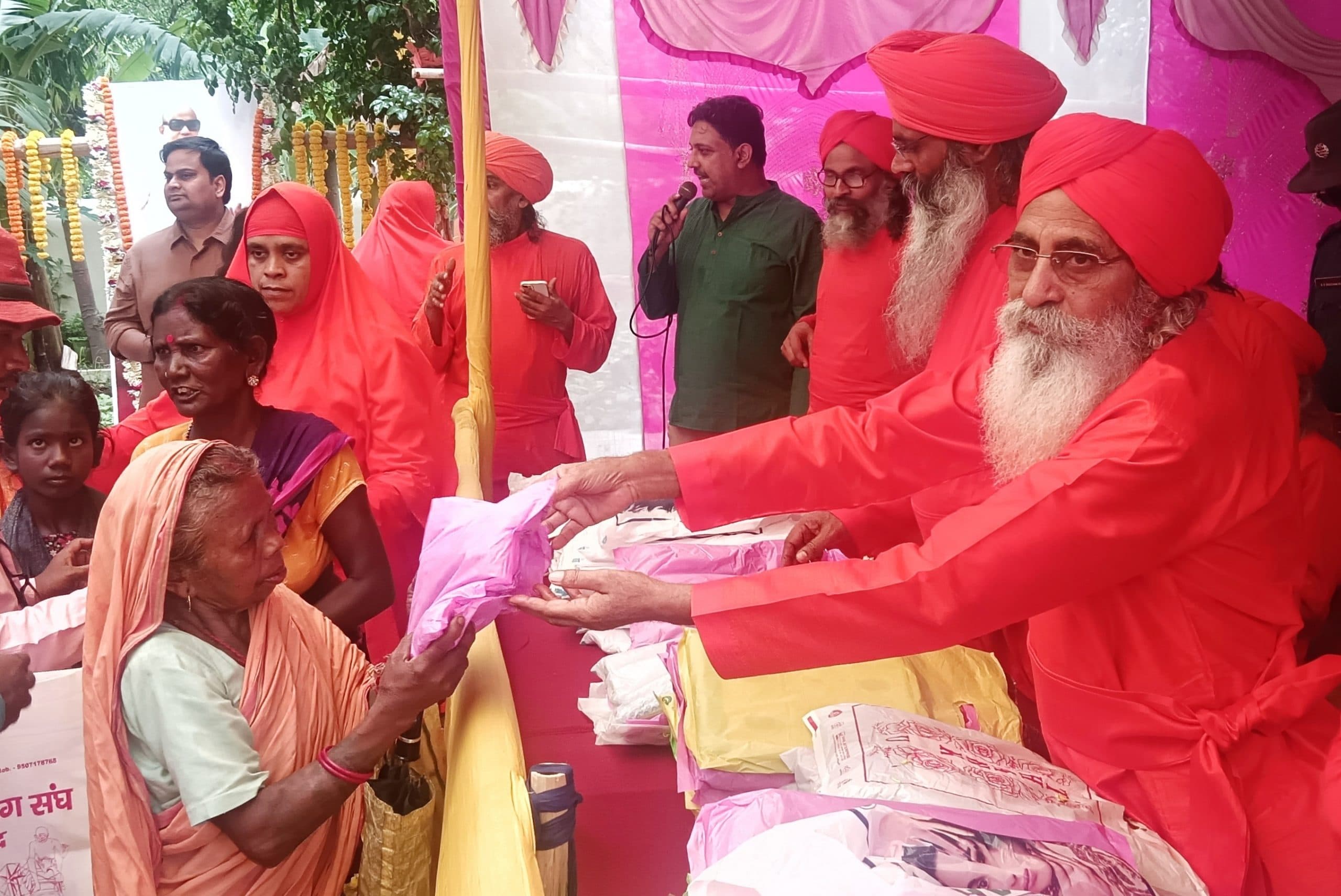 Bokaro News : भक्त वही, जो समाज को कुछ दे : आचार्य विश्वदेवानंद