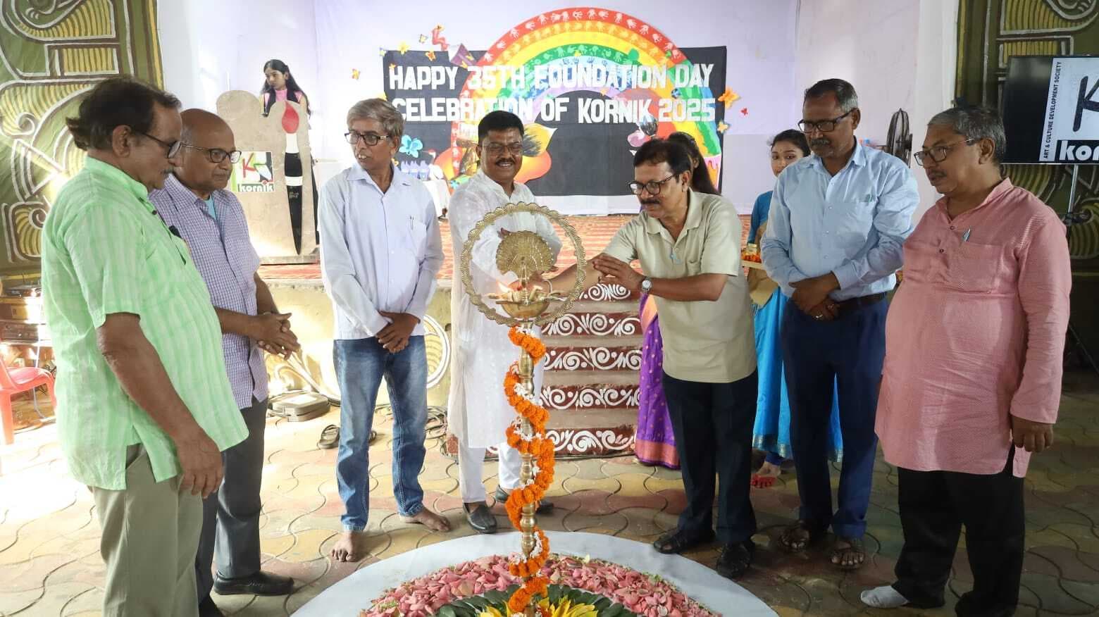 Deoghar News : कला, संगीत और स्मृतियों संग मनाया गया कॉर्निक का स्थापना दिवस