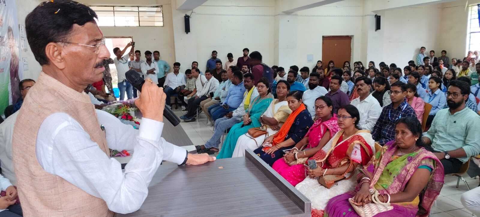 Seraikela Kharsawan News : देश की प्रगति के लिये जरूरी है ''एक राष्ट्र एकचुनाव'' : संजय सेठ