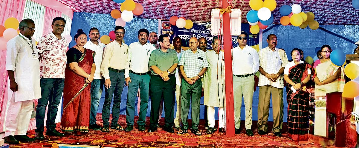 East Singbhum News : सरस्वती शिशु मंदिर : छात्रों ने नृत्य-संगीत से किया मुग्ध