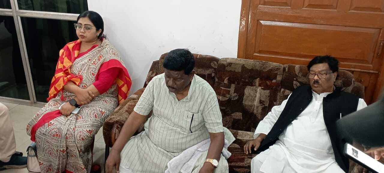 आदिवासी धर्मकोड की मांग पर झामुमो विधायकों का अल्टीमेटम, 4 जून को जिलेवार आमसभा, दिल्ली तक ले जाएंगे आंदोलन