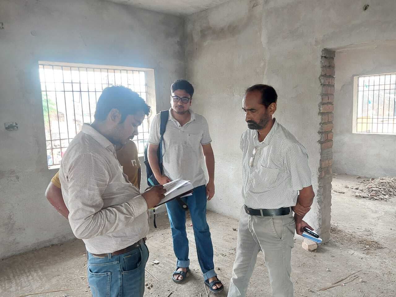 रेलवे हेल्थ यूनिट तैयार करने को लेकर पदाधिकारियों ने किया स्थल निरीक्षण