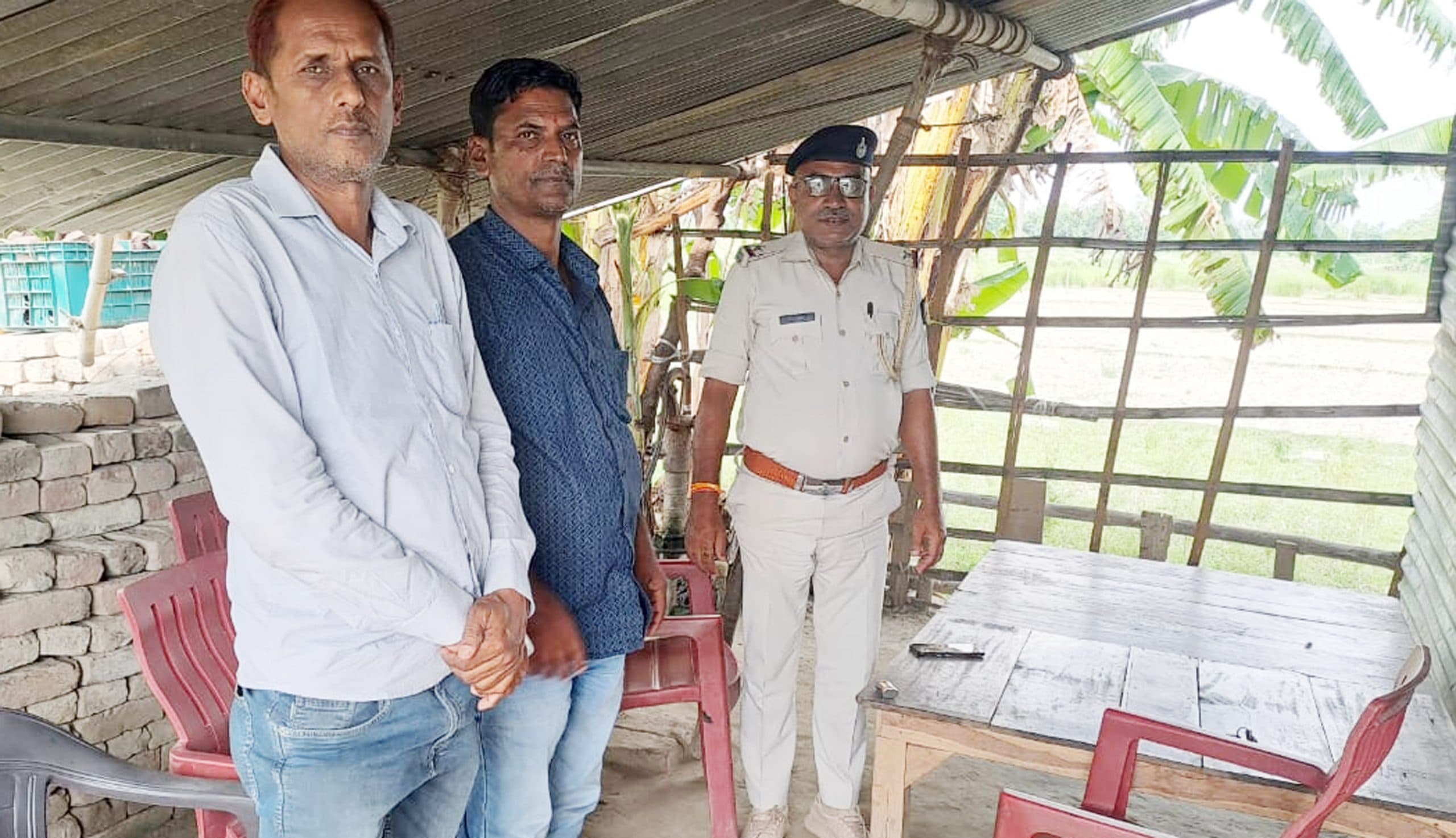 मटकोर में छेड़खानी की घटना के बाद तनाव बरकरार, पुलिस कर रही कैंप, 12 लोगों पर प्राथमिकी दर्ज, तीन को पुलिस ने भेजा जेल