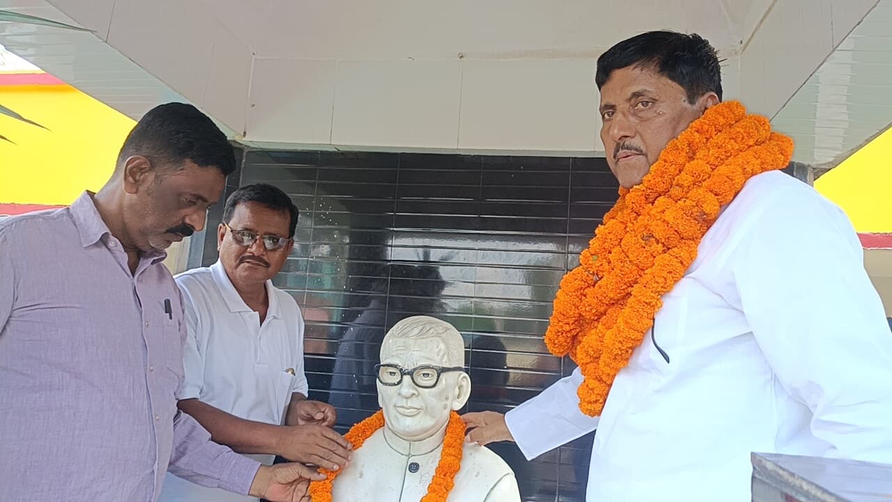 केडी बालिका उमावि में अधूरा भवन जल्द होगा पूर्ण : विधायक