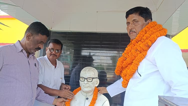 केडी बालिका उमावि में अधूरा भवन जल्द होगा पूर्ण : विधायक