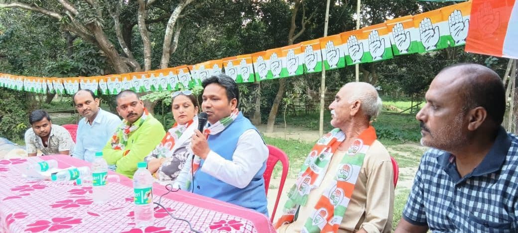 भारी संख्या में लोग रोजगार की तलाश में कर रहे पलायन