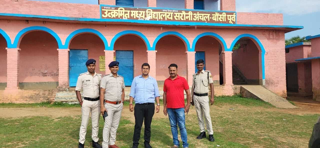 चुनाव में सुरक्षा बलों के ठहरने को लेकर किया निरीक्षण