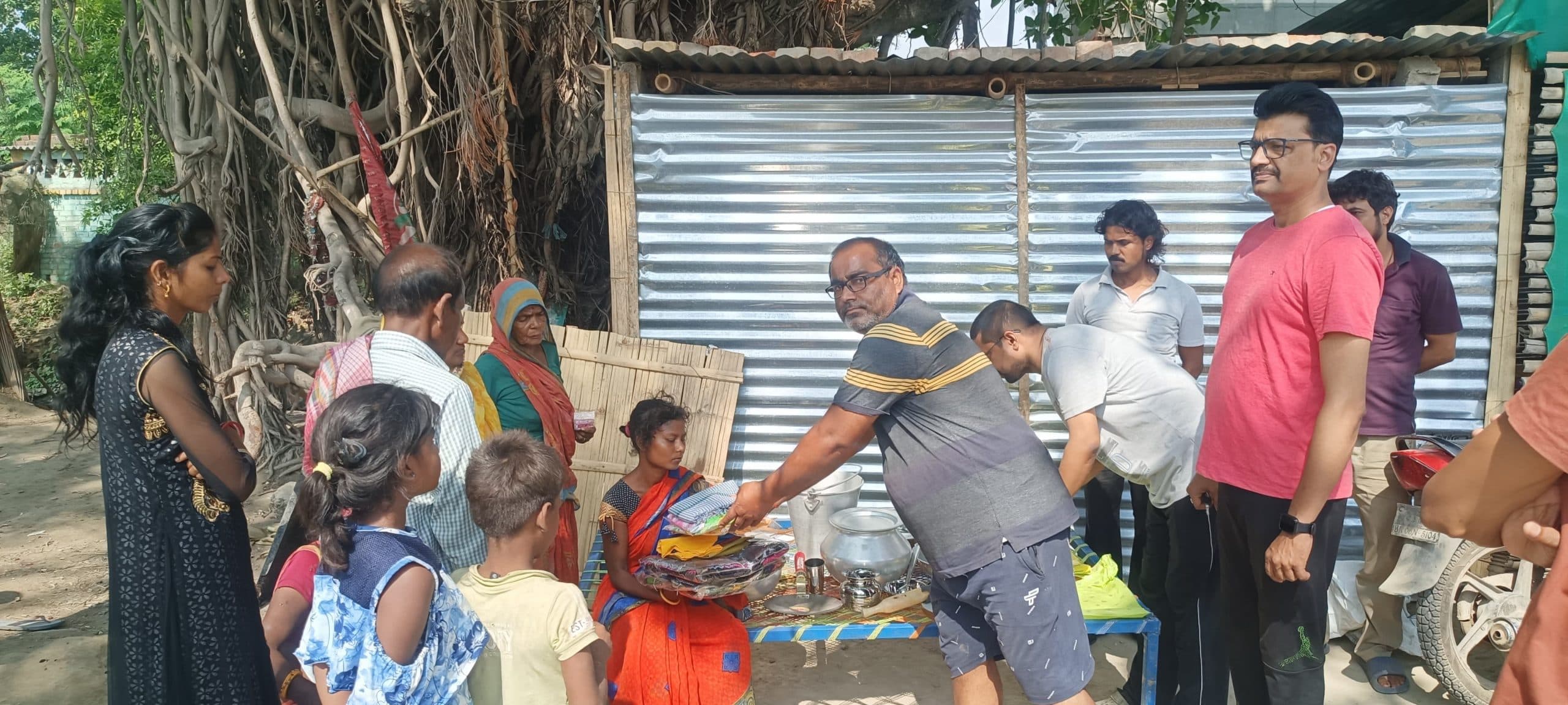 Samastipur News:अगलगी पीड़ित की किया मदद