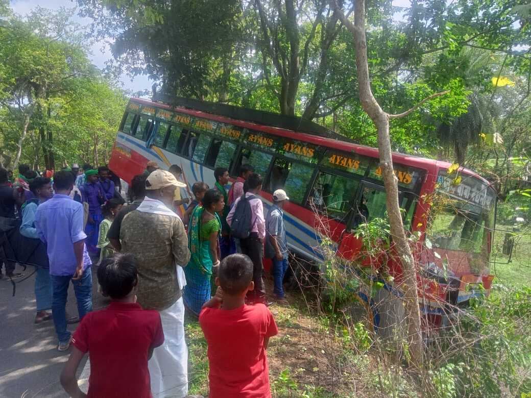 बारातियों से भरी बस खाई में गिरी, बाल-बाल बचे सवारी