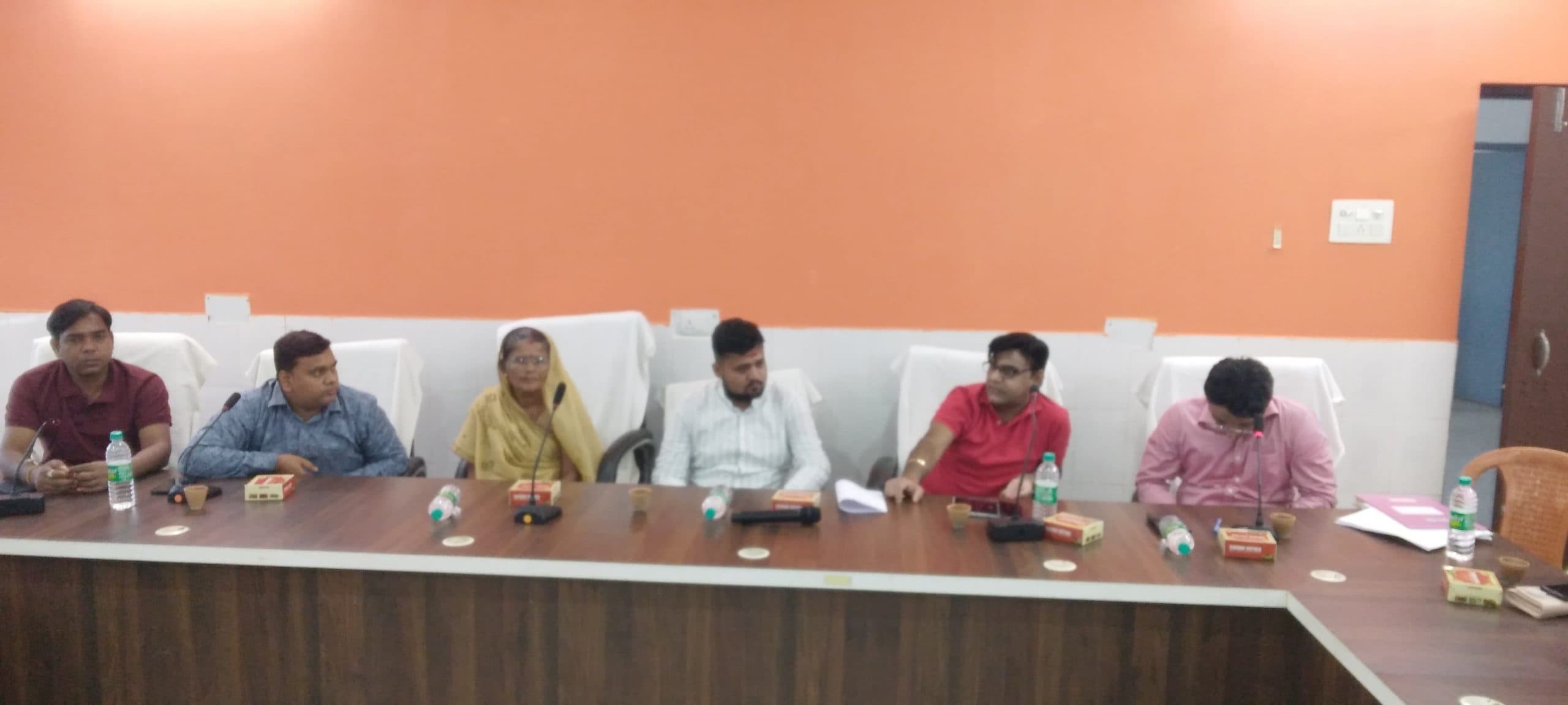 नगर पंचायत की बैठक में मनिहारी नगर के विकास पर हुई चर्चा