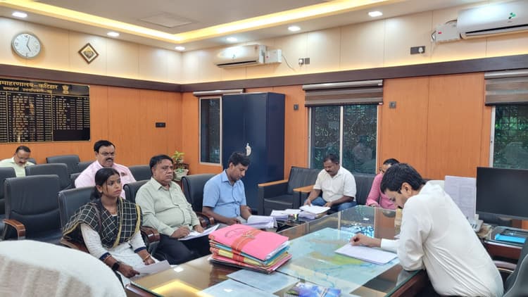 विधानसभा चुनाव : दिव्यांग व बुजुर्ग मतदाताओं को मिलेगी घर से मतदान करने की सुविधा