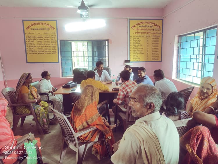 शेखपुरा में आयुष्मान कार्ड बनाने के लिए लगा शिविर