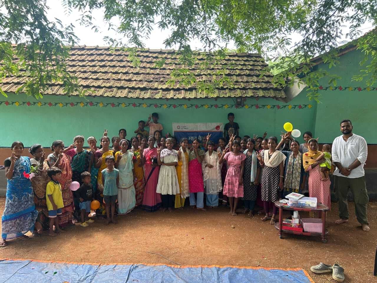 किशोरियों के सर्वांगीण विकास पर दिया जोर