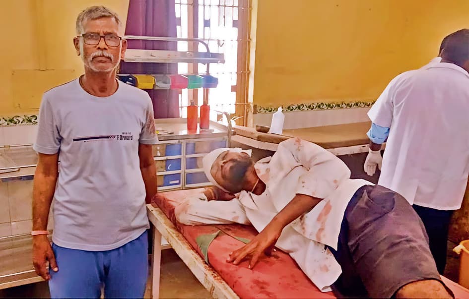 Gopalganj News  : युवक पर किया चाकू से हमला, मरा समझ सड़क के किनारे फेंका