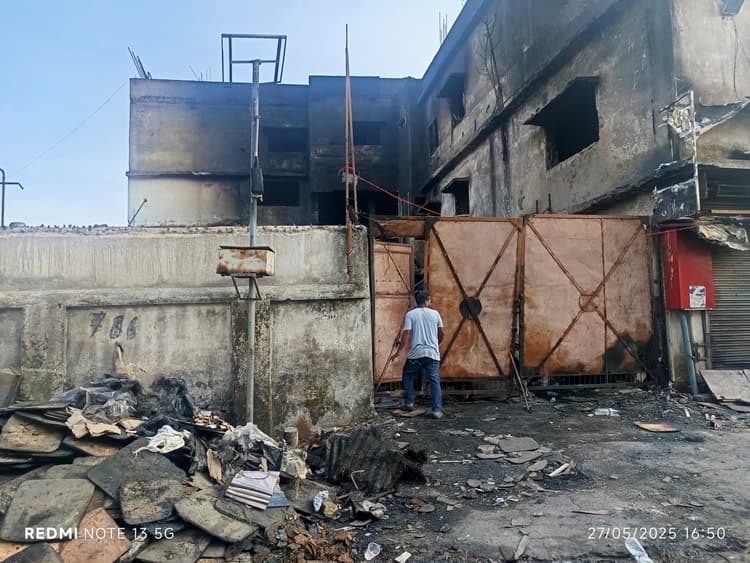 Ranchi News : कोकर इंडस्ट्रियल एरिया में 49 घंटे की मशक्कत के बाद बुझी आग