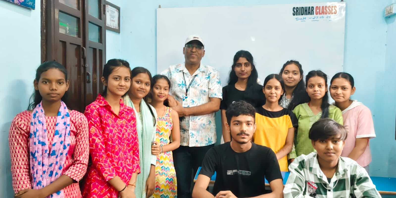 श्रीधर क्लासेस के विद्यार्थियों ने पायी शत प्रतिशत सफलता