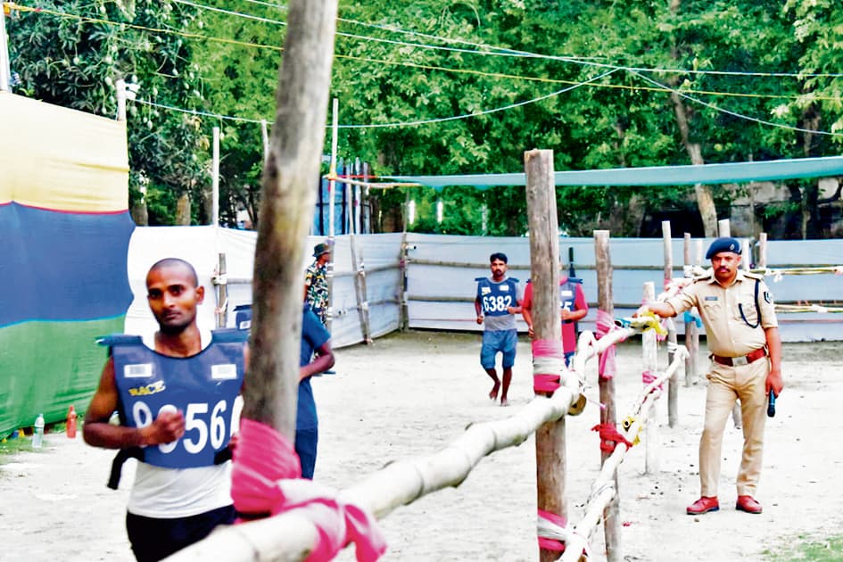 Hajipur News : होमगार्ड शारीरिक सक्षमता परीक्षा के सातवें दिन 143 अभ्यर्थी सफल