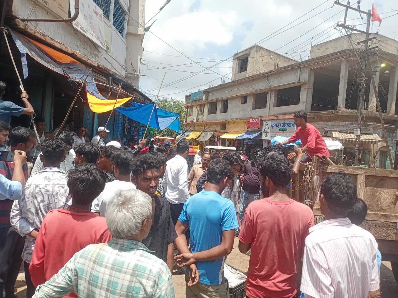 नप ने चलाया अतिक्रमण हटाओ अभियान